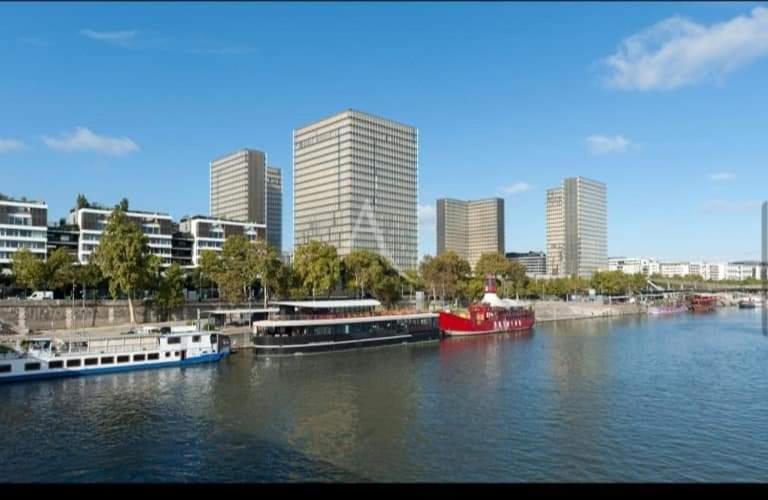 パリLuxury House View River Senieアパートメント エクステリア 写真